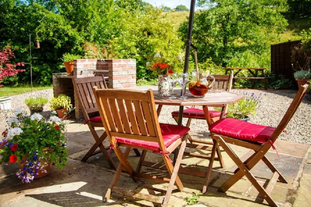 River Cottage@Cwm Mill - Riverside Family Holidays In The Black Mountains هيريفورد المظهر الخارجي الصورة